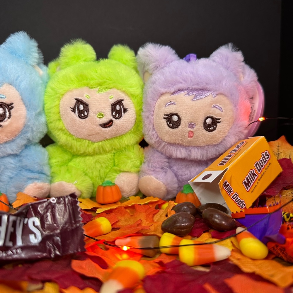 La Babies Colorful Plush Set of Four - Picture 3 of 10